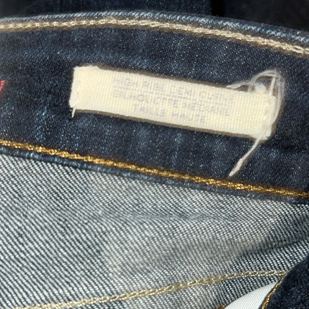Levi’s High Rise Demi Curve Jeans - Picture 16 of 17
